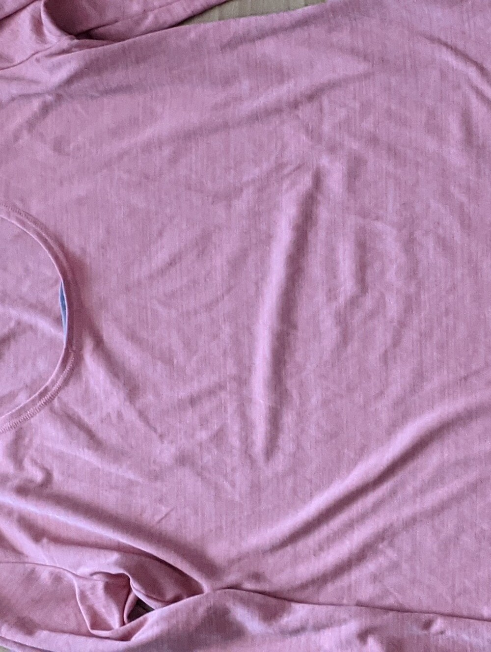 Elle Sport Top ( Gift Box With Bow Aren't For Sale), Make Gift For Your Skin. - Picture 3 of 4